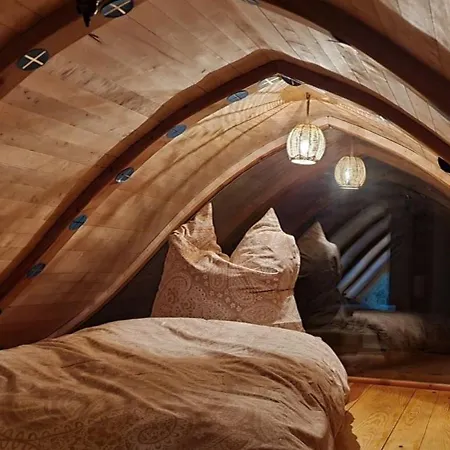 Romantisches Refugium - Idylle An Der Elbe *